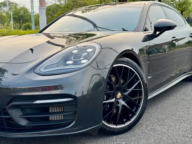Porsche Panamera — Фото автомобиля 9