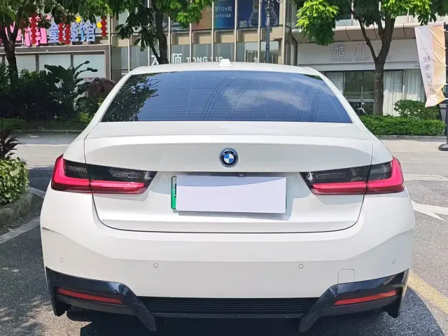 BMW i3 — Фото автомобиля 5