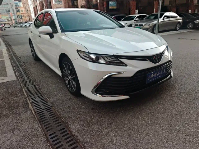 Toyota Camry — Фото автомобиля 3