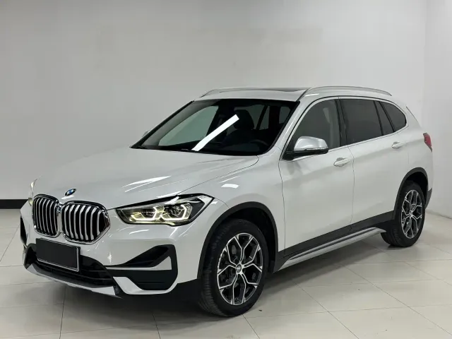 Фотография автомобиля — BMW X1