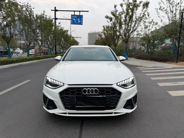 Audi A4L — Фото автомобиля 2