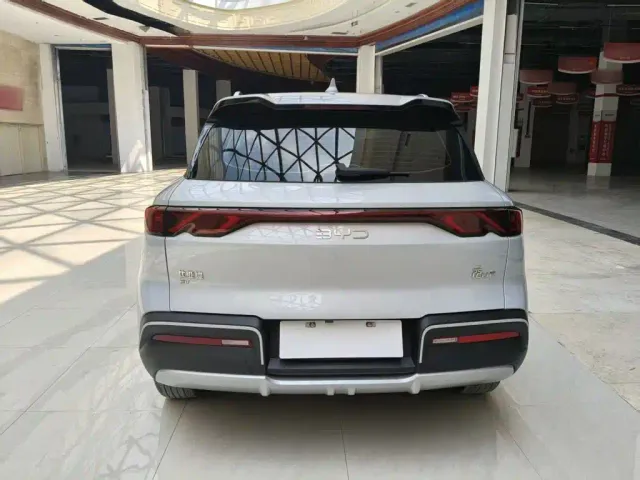 BYD Yuan UP — Фото автомобиля 12