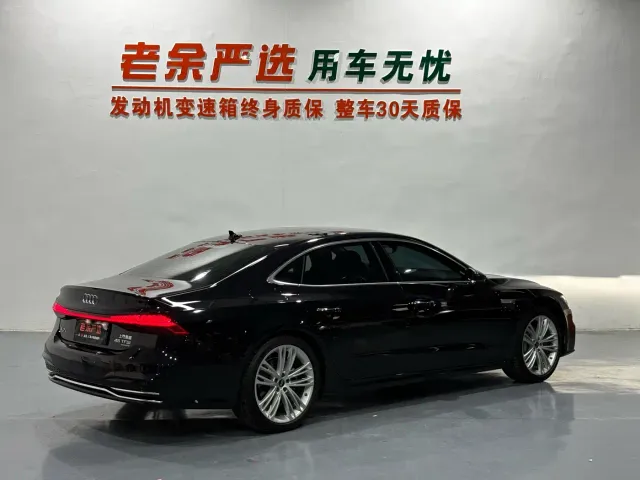 Audi A7L — Фото автомобиля 8