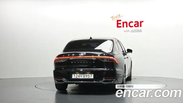 Hyundai Grandeur Новый Grandeur IG — Фото автомобиля 4