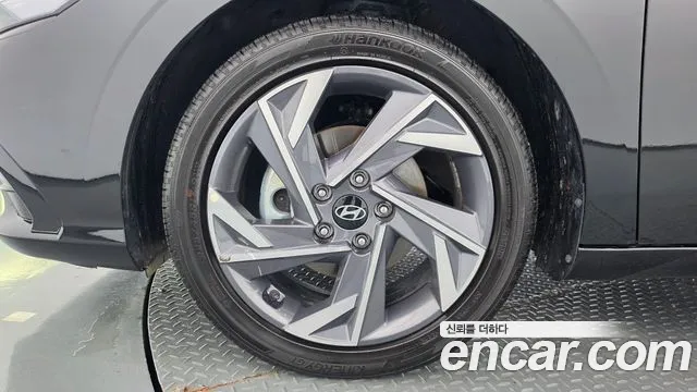 Hyundai Avante — Фото автомобиля 5