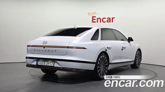 Hyundai Grandeur Grandeur (GN7) 2.5 Бензин 2WD — Фото автомобиля 2