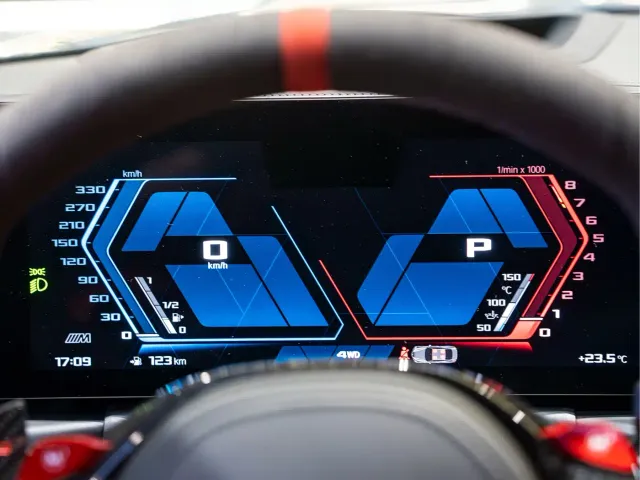 BMW M4 — Фото автомобиля 23
