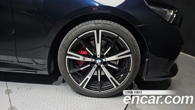 BMW 5-Series 5 серия (G60) 530i xDrive M Sport Pro Special Edition — Фото автомобиля 21
