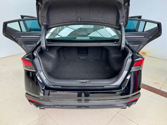 Nissan Teana — Фото автомобиля 21