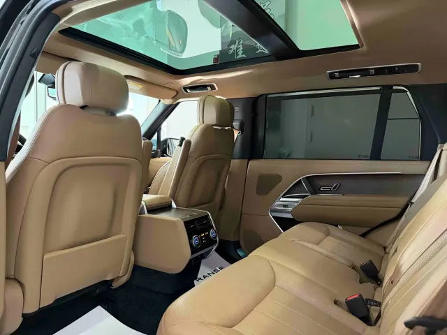 Land Rover Range Rover — Фото автомобиля 16