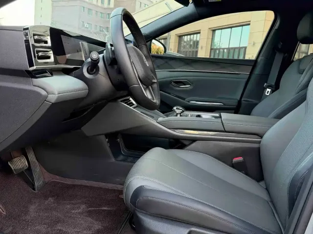 BYD Qin L — Фото автомобиля 4