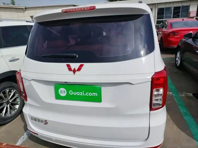 Wuling Hongguang — Фото автомобиля 5