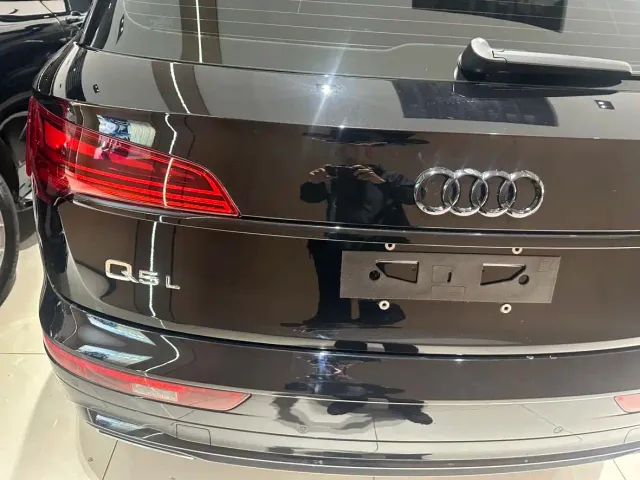 Audi Q5L — Фото автомобиля 13
