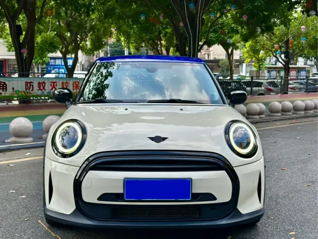 MINI Hatch — Фото автомобиля 2