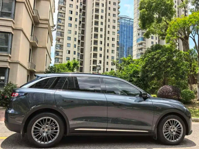 Leapmotor C11 — Фото автомобиля 14