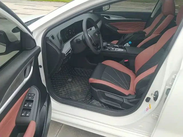 Changan Eado — Фото автомобиля 14