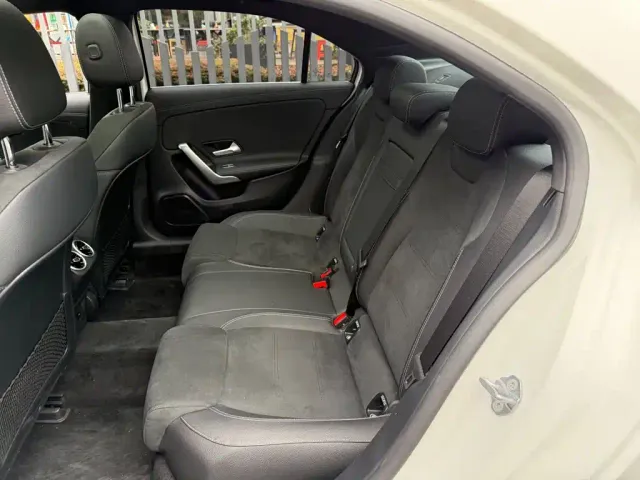 Mercedes-Benz A-Class — Фото автомобиля 12