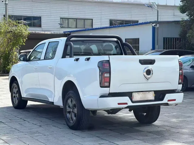 Great Wall Poer — Фото автомобиля 8