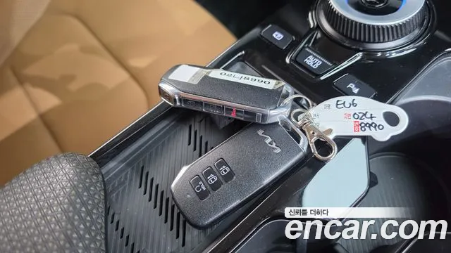 Kia EV6 — Фото автомобиля 24