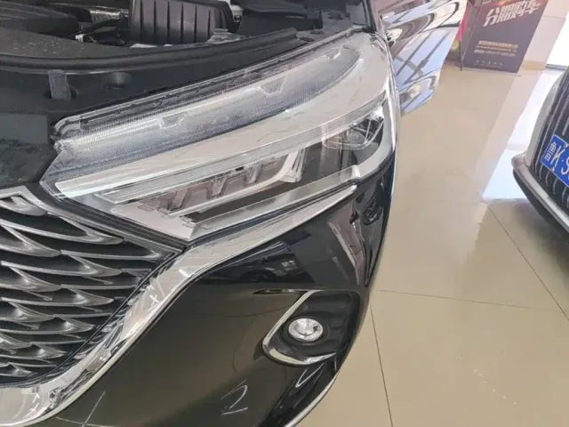 Haval M6 — Фото автомобиля 22
