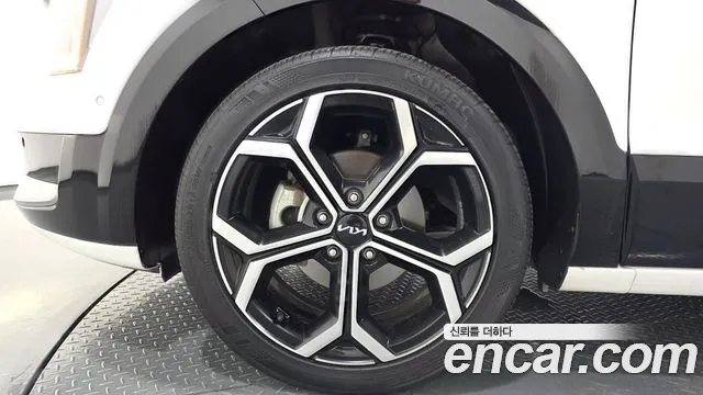 Kia Niro The All New Niro Signature — Фото автомобиля 5