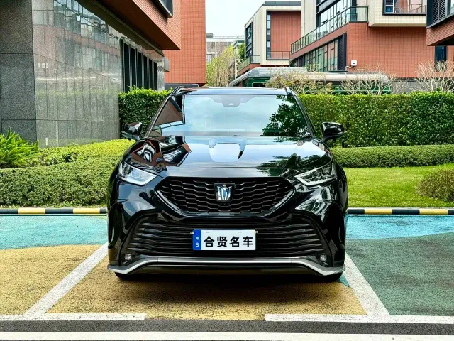Toyota Crown Kluger — Фото автомобиля 2