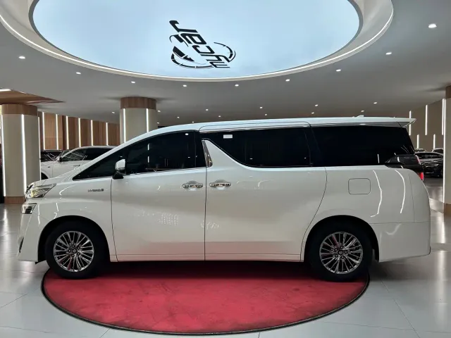 Toyota Vellfire — Фото автомобиля 8