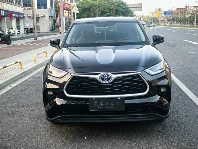 Toyota Highlander — Фото автомобиля 5