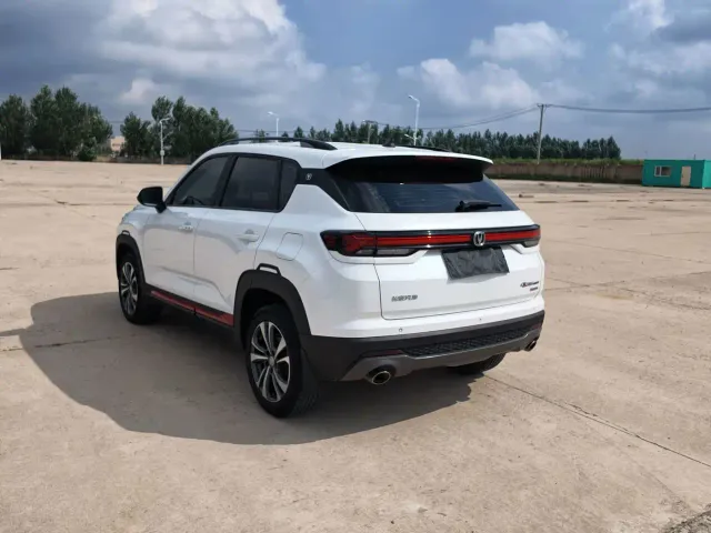 Changan CS35 Plus — Фото автомобиля 6