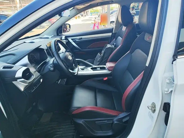 Geely Binyue — Фото автомобиля 14