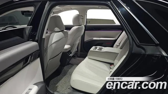 Hyundai Grandeur GN7 — Фото автомобиля 17