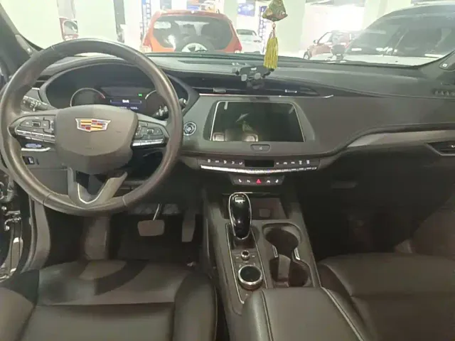 Cadillac XT4 — Фото автомобиля 12