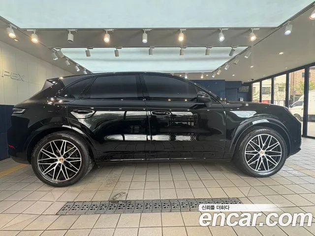 Porsche Cayenne — Фото автомобиля 3