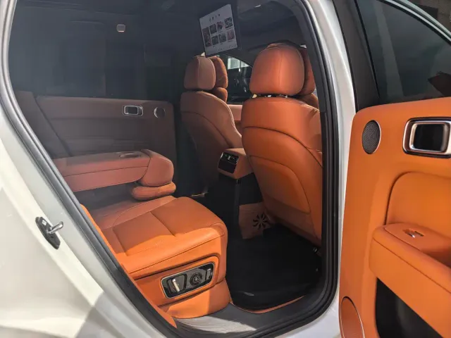 Li Auto L7 — Фото автомобиля 10