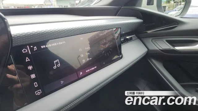 Audi A6 e-Tron — Фото автомобиля 9