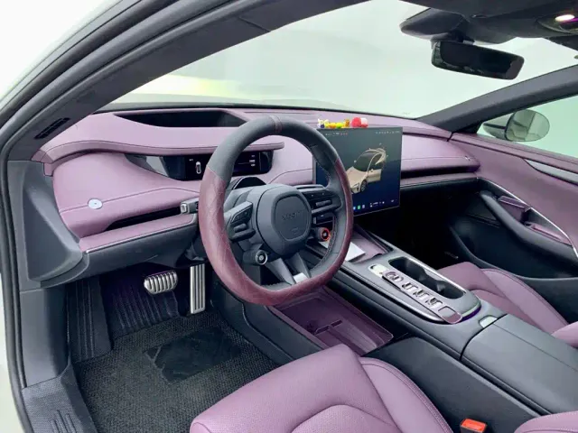 Xiaomi SU7 — Фото автомобиля 18