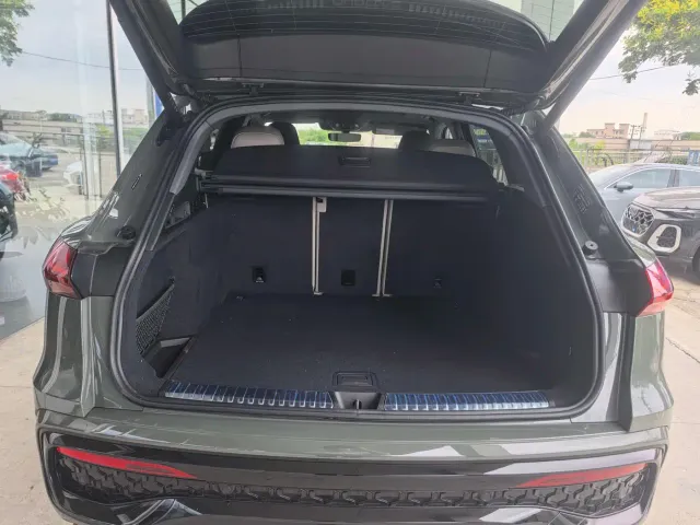 Audi Q5L — Фото автомобиля 7