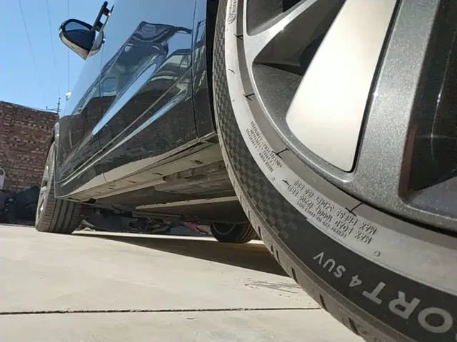 Li Auto L7 — Фото автомобиля 21