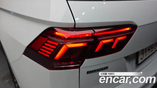 Volkswagen Tiguan — Фото автомобиля 20