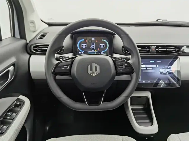 Leapmotor T03 — Фото автомобиля 11