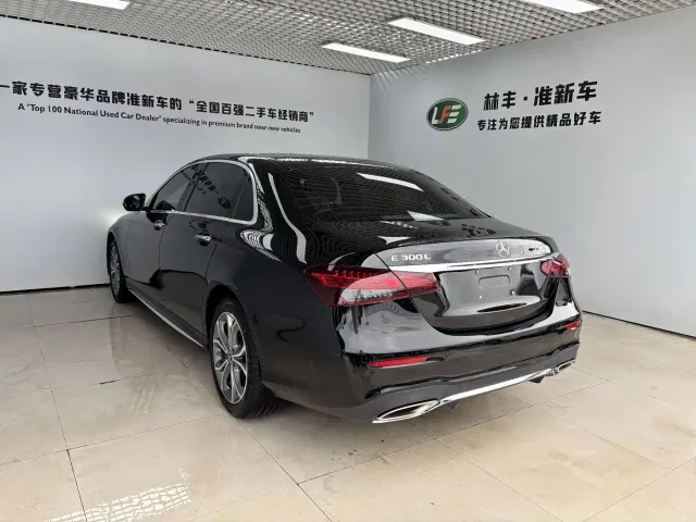 Mercedes-Benz E-Class — Фото автомобиля 7