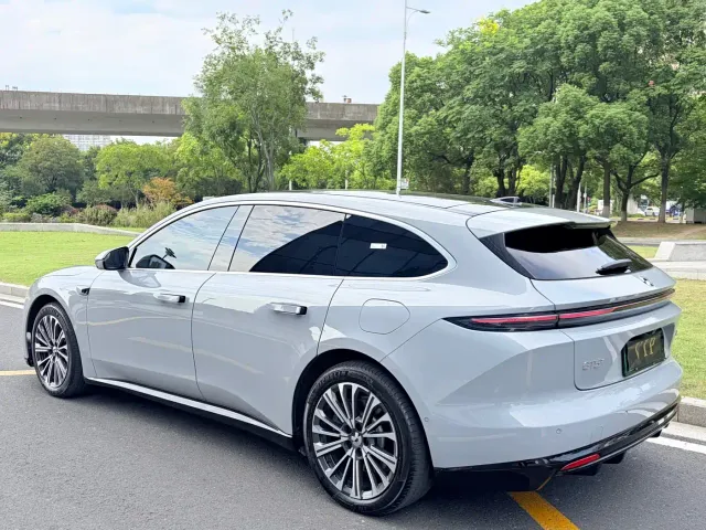 Nio ET5 Touring — Фото автомобиля 5