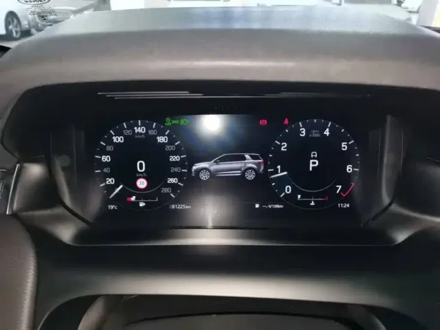 Land Rover Discovery Sport — Фото автомобиля 11