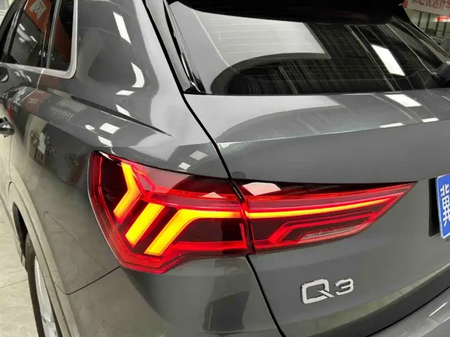 Audi Q3 — Фото автомобиля 24