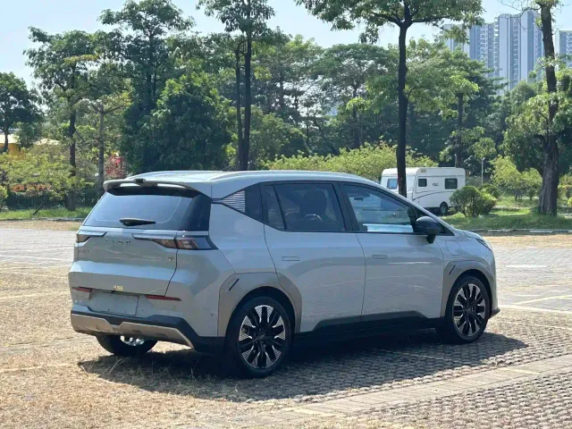 GAC Aion Y — Фото автомобиля 9