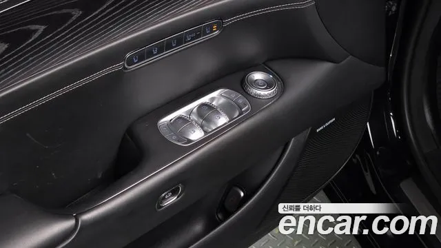 Genesis G90 Бензин 3.5 турбо AWD — Фото автомобиля 10
