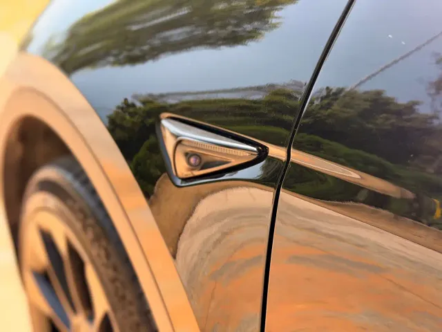 Tesla Model Y — Фото автомобиля 10