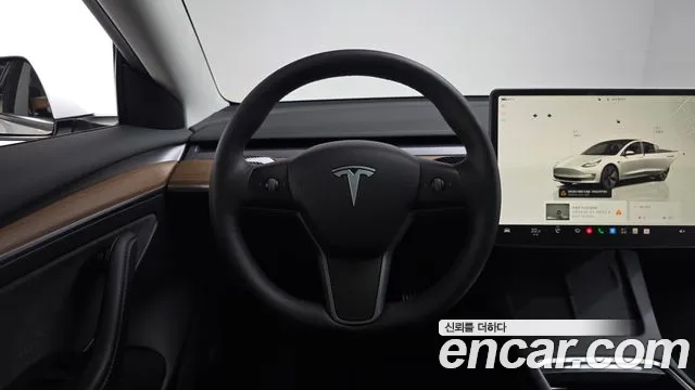 Tesla Model 3 — Фото автомобиля 19