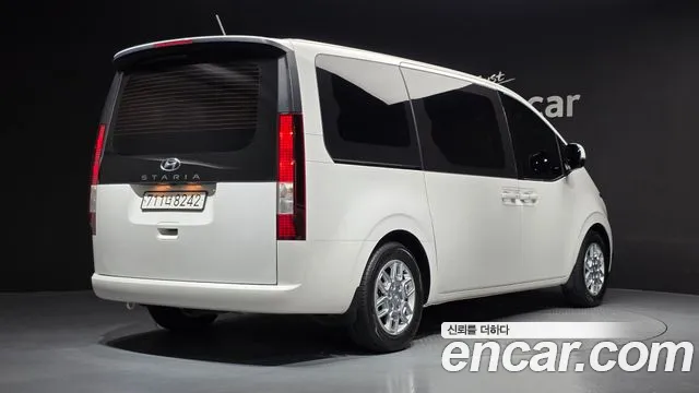 Hyundai Staria — Фото автомобиля 2
