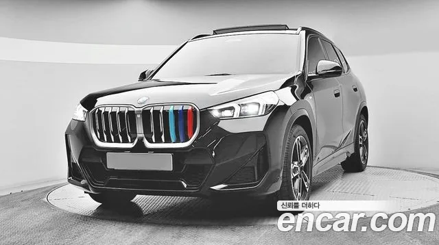 Фотография автомобиля — BMW X1 U11
